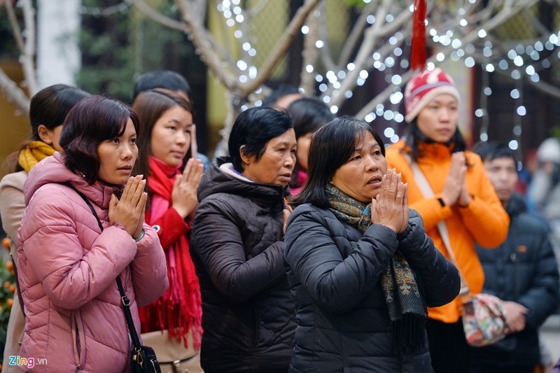 Hang nghin nguoi ngoi ngoai duong chua Phuc Khanh giai han sao-Hinh-15